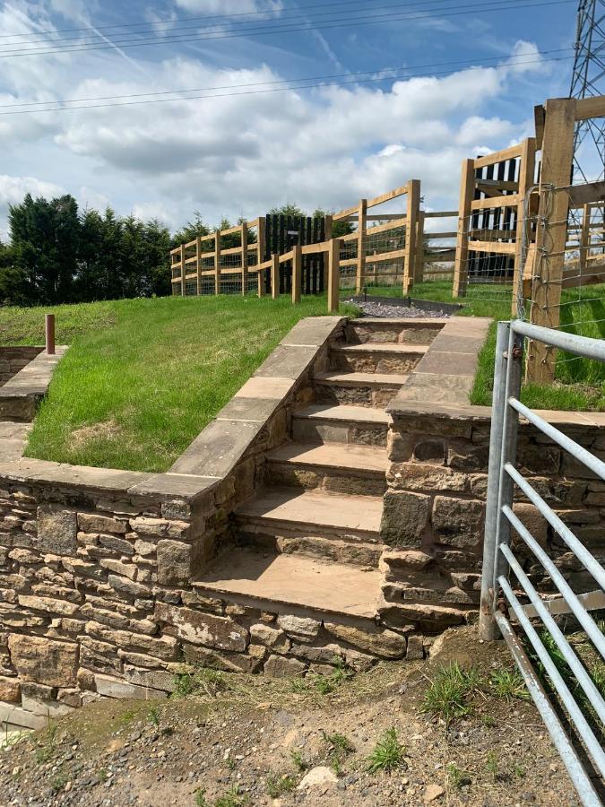 Unique Barn Conversion In Saddleworth Oldham Exterior photo